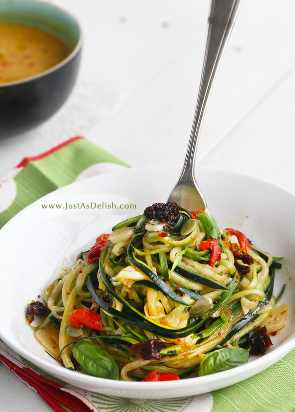 Zucchini Noodles Aglio et Olio