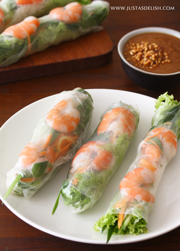 Vietnamese Shrimp Roll with Peanut Hoisin Sauce ((Gỏi Cuốn with Nước Lèo)