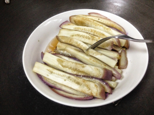 Korean Style Steamed Eggplants | Justasdelish.com